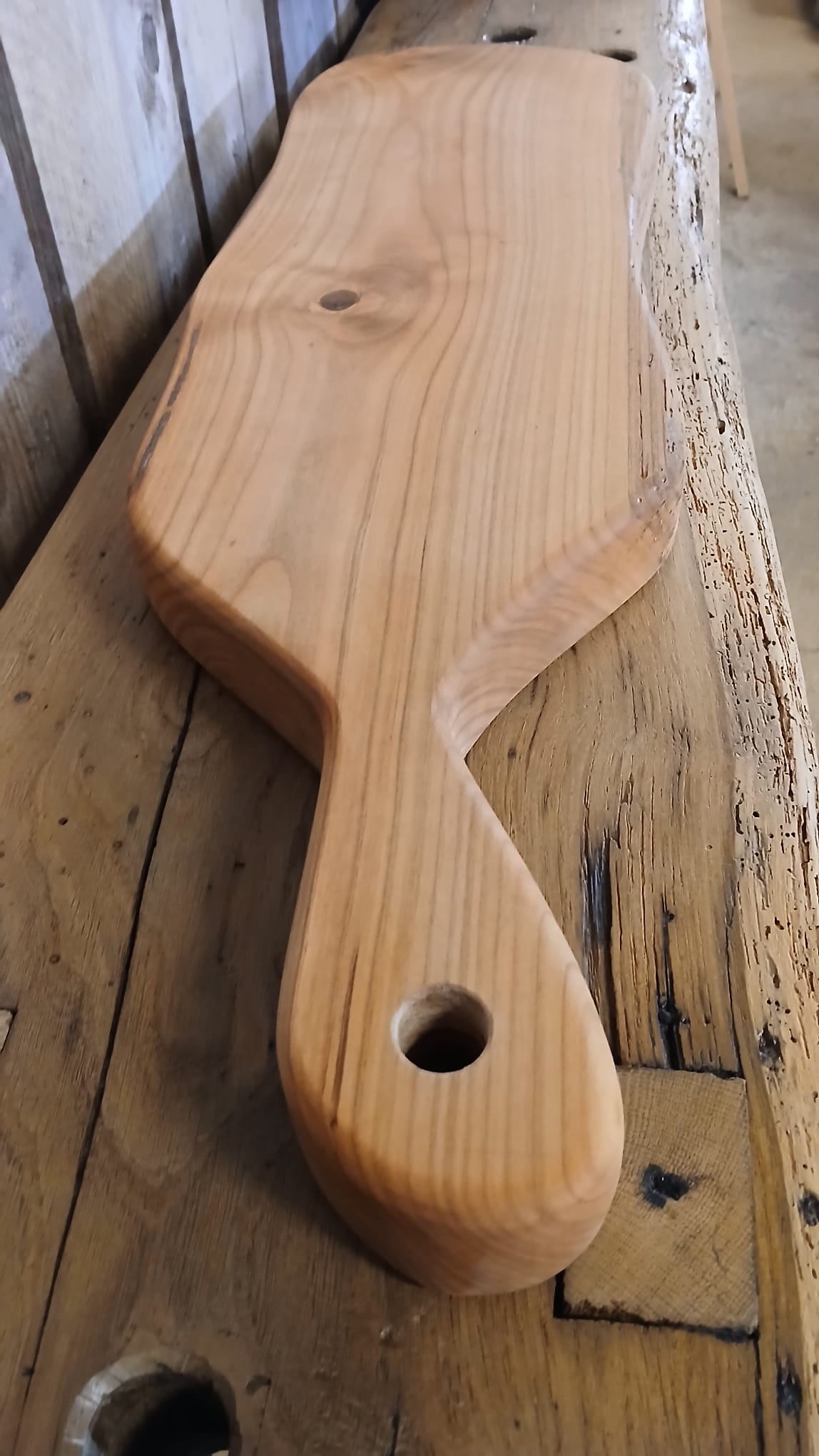 Luxury Christmas Charcuterie Board XXL – Handcrafted Cherry Wood Platter